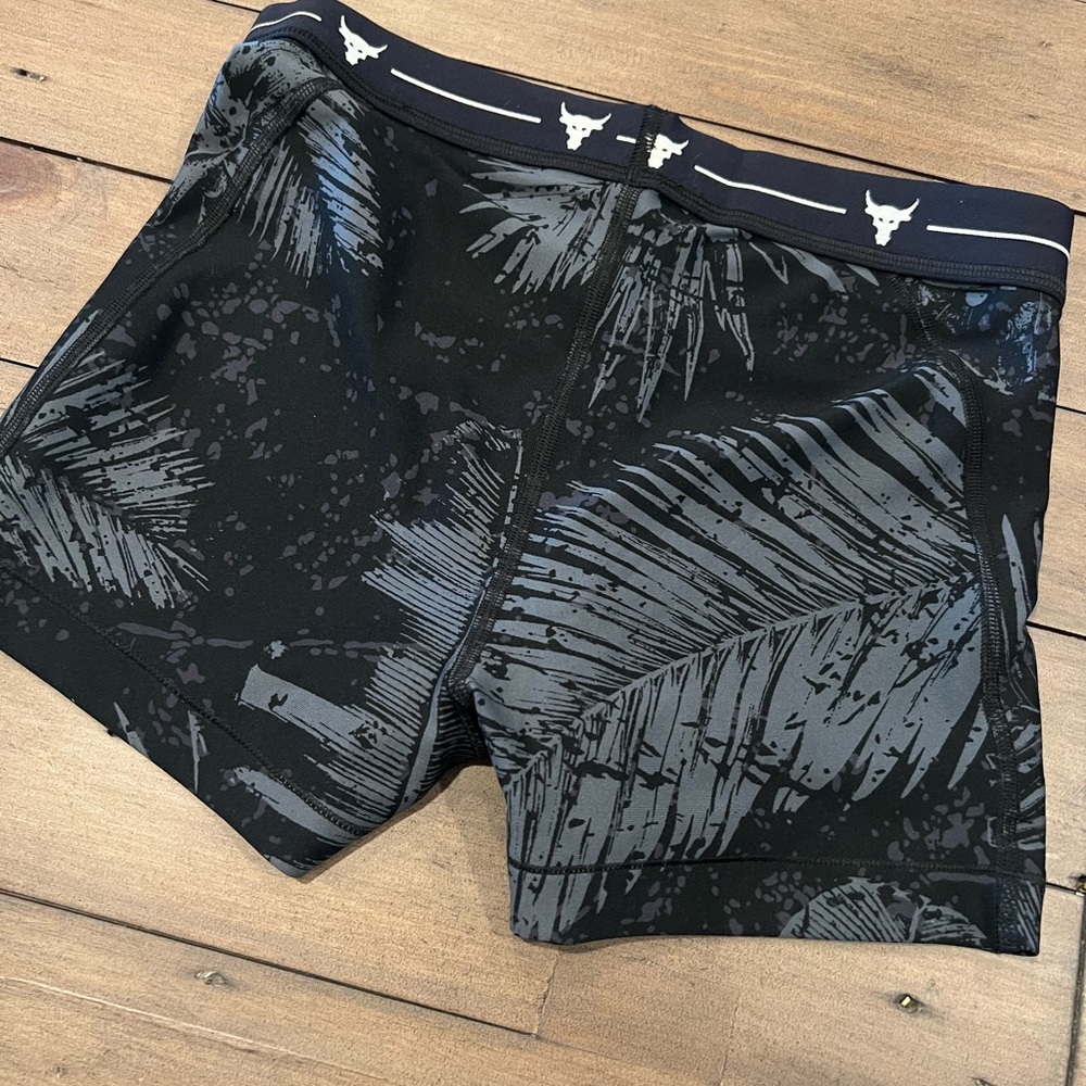 Under Armour x the rock compression shorts size M